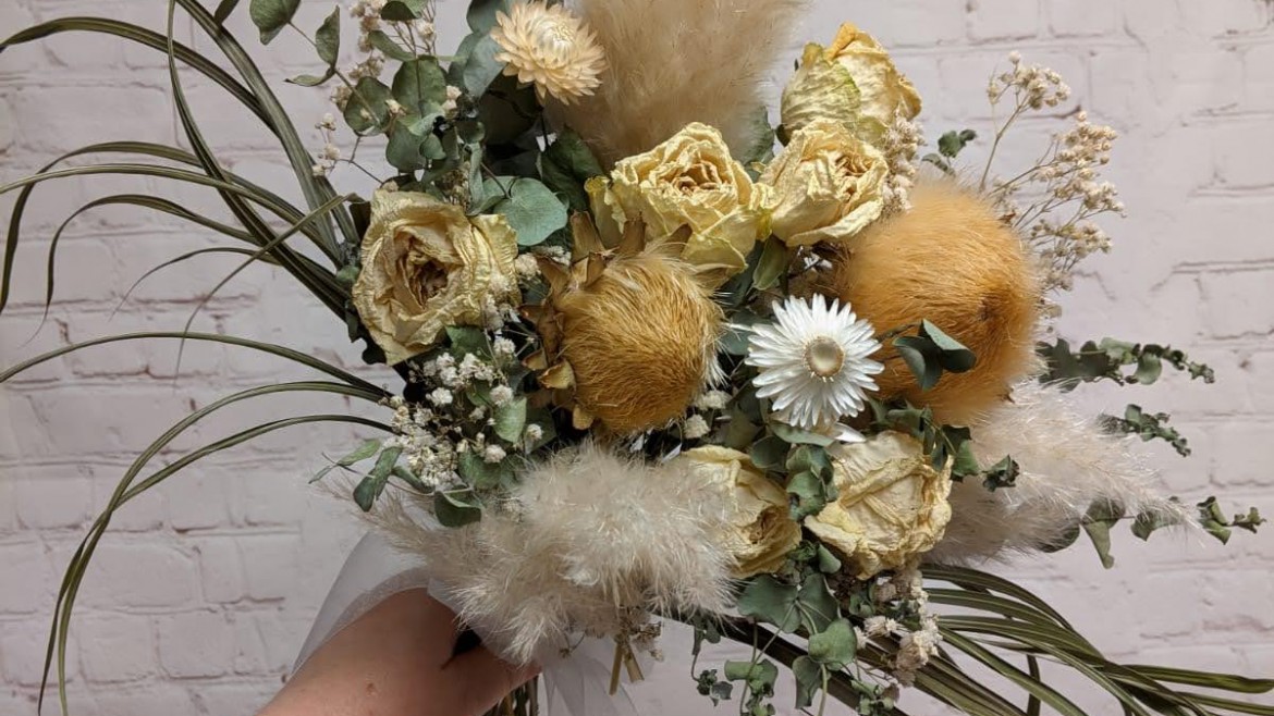 DIY Dried Flower Wrap Bouquet - Pastel Colors - E's Florals